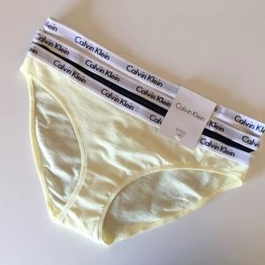 NWT Calvin Klein 3pc Bikini Panty Set